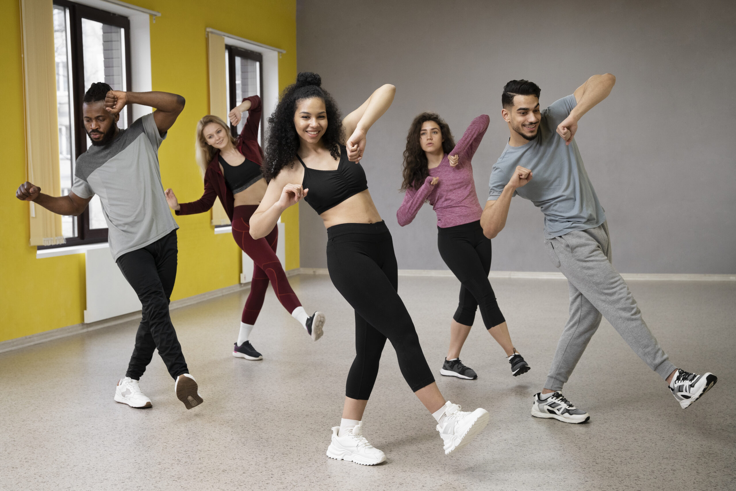 personnes participant a un cours de danse therapie